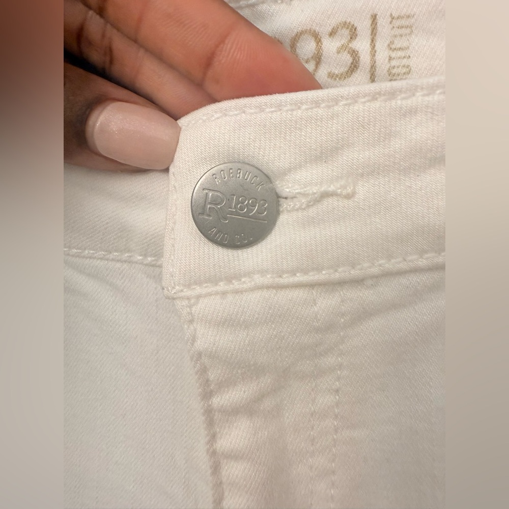 Elegant Cream Flare Jeans - Picture 4 of 7